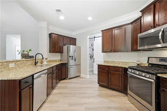 302 Spence Circle, Ball Ground, GA 30107