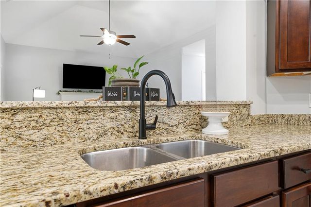 302 Spence Circle, Ball Ground, GA 30107
