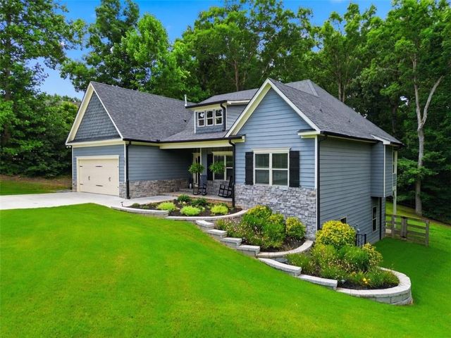 302 Spence Circle, Ball Ground, GA 30107