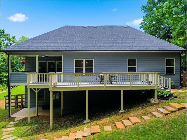 302 Spence Circle, Ball Ground, GA 30107