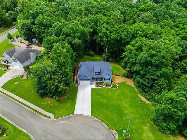 302 Spence Circle, Ball Ground, GA 30107