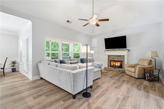 302 Spence Circle, Ball Ground, GA 30107