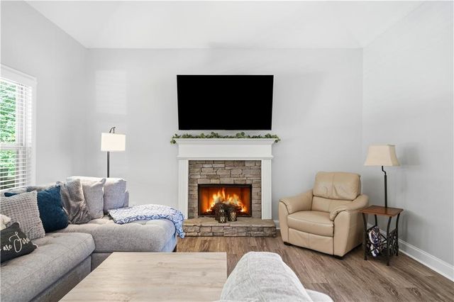302 Spence Circle, Ball Ground, GA 30107