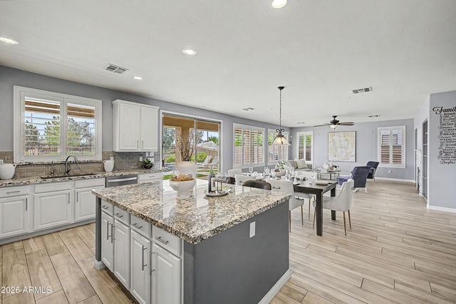 9510 E MESETO Avenue, Mesa, AZ 85209