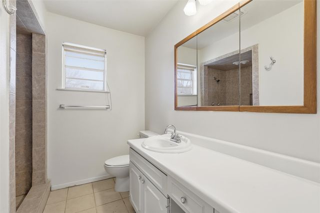 125 N Jessup Street, Alvarado, TX 76009