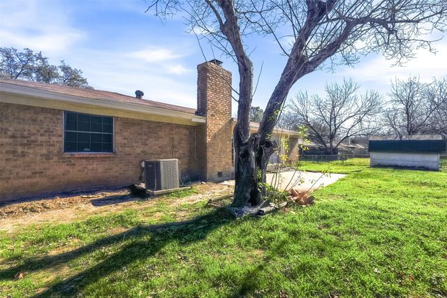 125 N Jessup Street, Alvarado, TX 76009