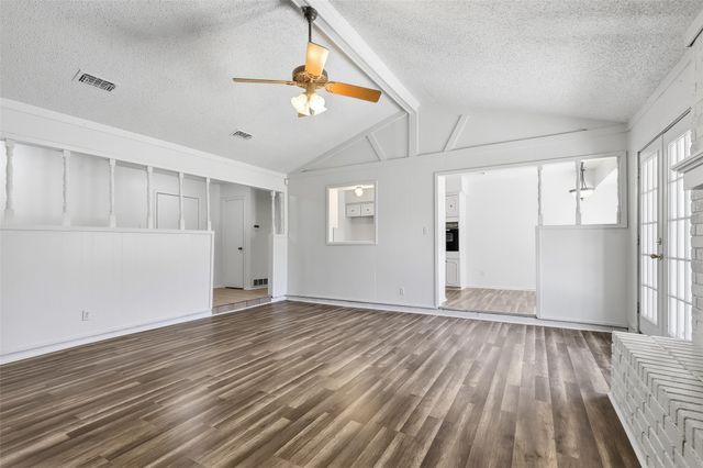 125 N Jessup Street, Alvarado, TX 76009