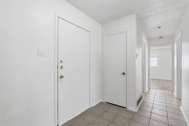 125 N Jessup Street, Alvarado, TX 76009