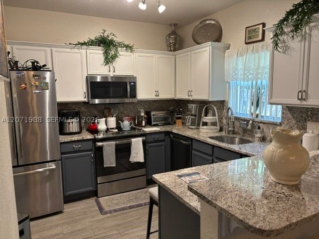 7469 Tam Oshanter Blvd, North Lauderdale, FL 33068