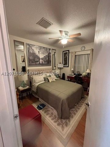 7469 Tam Oshanter Blvd, North Lauderdale, FL 33068