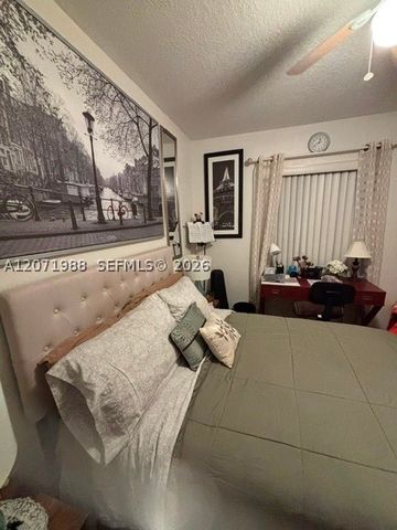 7469 Tam Oshanter Blvd, North Lauderdale, FL 33068