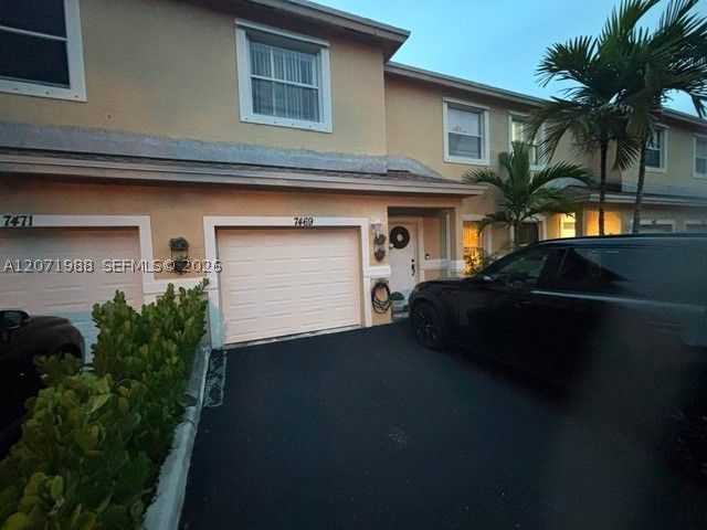 7469 Tam Oshanter Blvd, North Lauderdale, FL 33068
