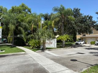 7469 Tam Oshanter Blvd, North Lauderdale, FL 33068