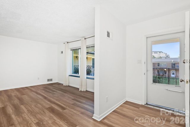 3010 Crosby Road 224, Charlotte, NC 28211