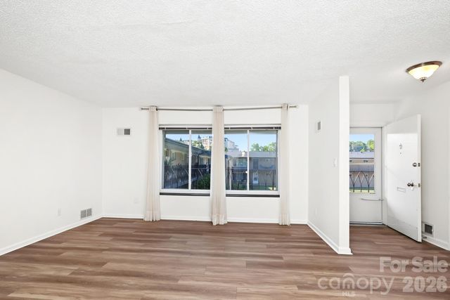 3010 Crosby Road 224, Charlotte, NC 28211