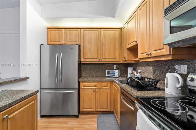 10715 W Clairmont Cir 212, Tamarac, FL 33321