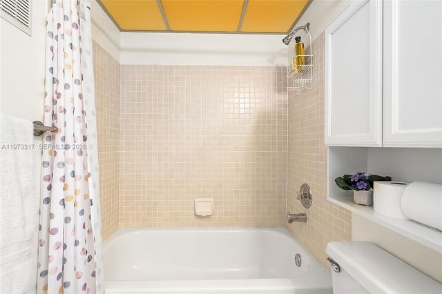 10715 W Clairmont Cir 212, Tamarac, FL 33321