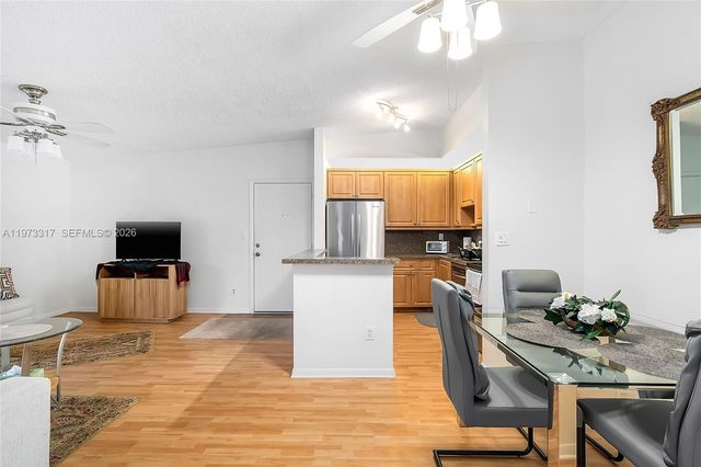 10715 W Clairmont Cir 212, Tamarac, FL 33321