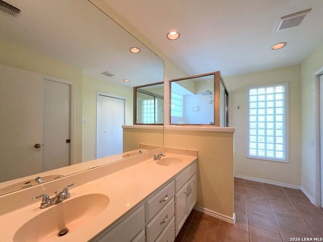 3342 Carbine Road, San Antonio, TX 78247