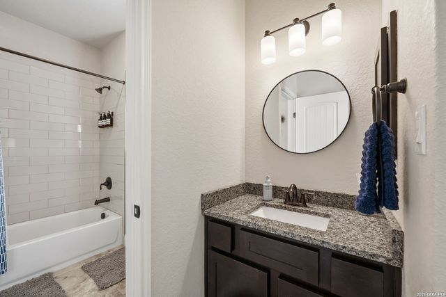 611 Cielo Vista, Canyon Lake, TX 78133