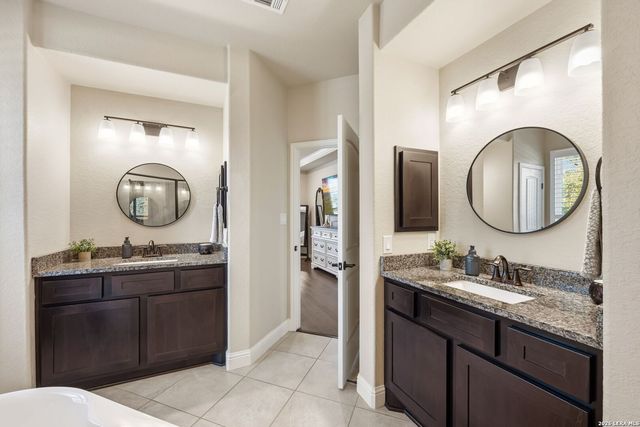 611 Cielo Vista, Canyon Lake, TX 78133