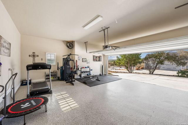 611 Cielo Vista, Canyon Lake, TX 78133