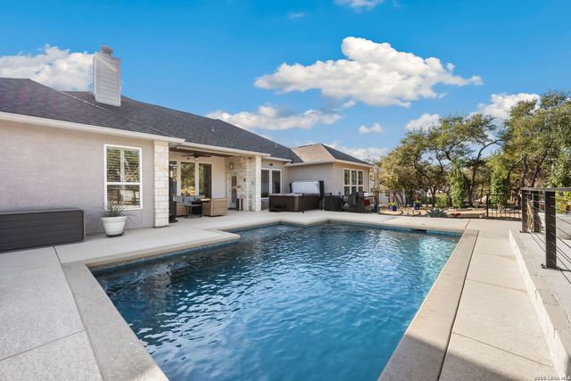 611 Cielo Vista, Canyon Lake, TX 78133