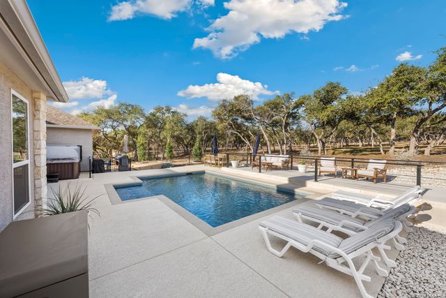 611 Cielo Vista, Canyon Lake, TX 78133