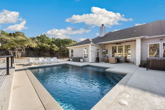 611 Cielo Vista, Canyon Lake, TX 78133