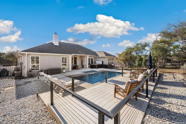 611 Cielo Vista, Canyon Lake, TX 78133