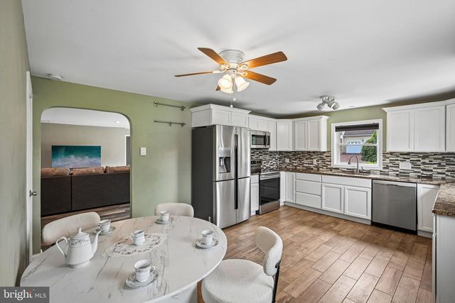 2144 SUNNYSIDE AVE, Pottstown, PA 19464