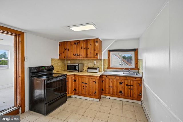 2144 SUNNYSIDE AVE, Pottstown, PA 19464