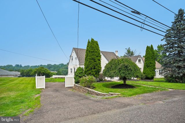 2144 SUNNYSIDE AVE, Pottstown, PA 19464