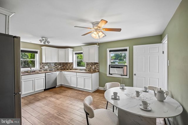 2144 SUNNYSIDE AVE, Pottstown, PA 19464