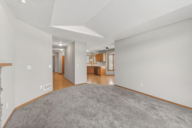 2121 Southwind Road, Maplewood, MN 55109