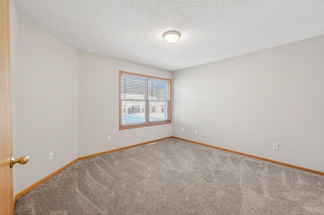 2121 Southwind Road, Maplewood, MN 55109