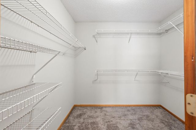 2121 Southwind Road, Maplewood, MN 55109