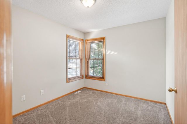 2121 Southwind Road, Maplewood, MN 55109