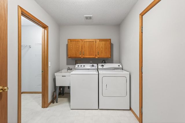 2121 Southwind Road, Maplewood, MN 55109