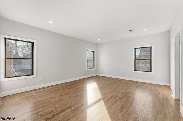 228 Locust St, Roselle Boro, NJ 07203