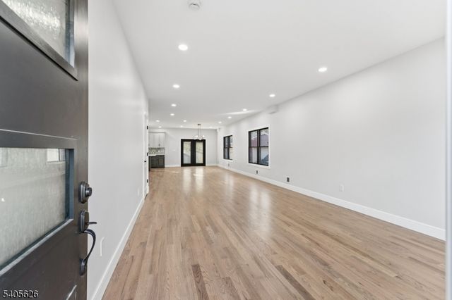 228 Locust St, Roselle Boro, NJ 07203