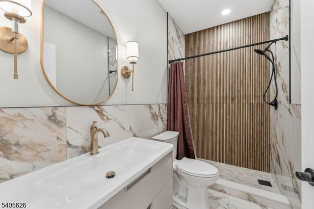 228 Locust St, Roselle Boro, NJ 07203