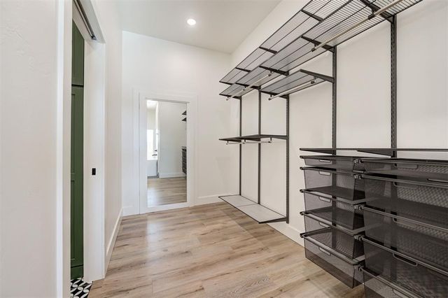 10071 Lacewood Drive, Edmond, OK 73025