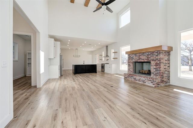 10071 Lacewood Drive, Edmond, OK 73025