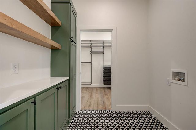 10071 Lacewood Drive, Edmond, OK 73025