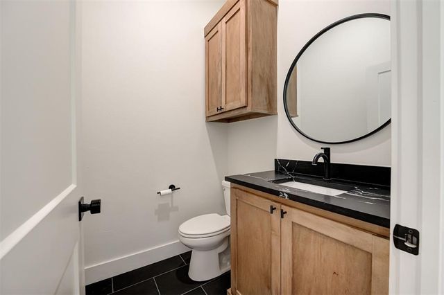 10071 Lacewood Drive, Edmond, OK 73025