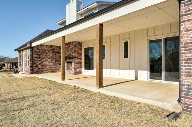 10071 Lacewood Drive, Edmond, OK 73025