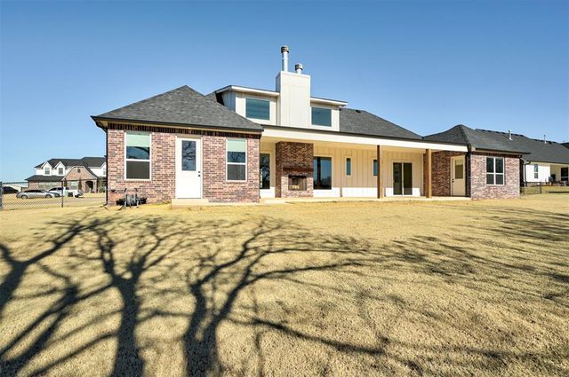 10071 Lacewood Drive, Edmond, OK 73025