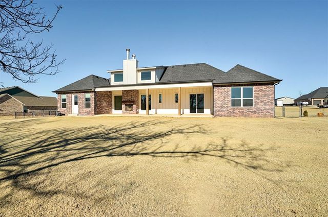 10071 Lacewood Drive, Edmond, OK 73025