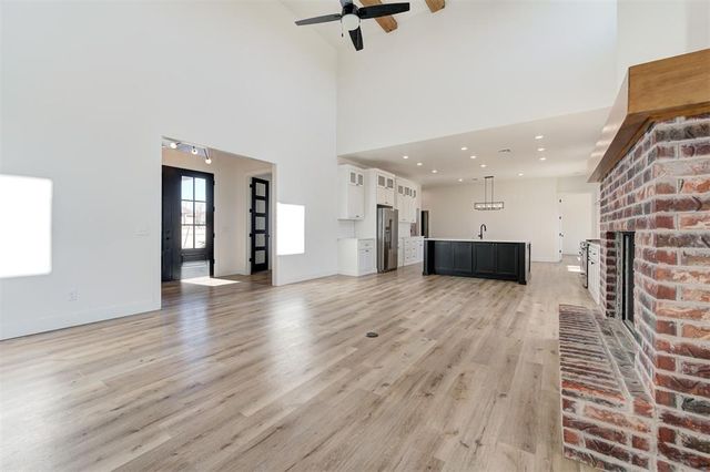 10071 Lacewood Drive, Edmond, OK 73025